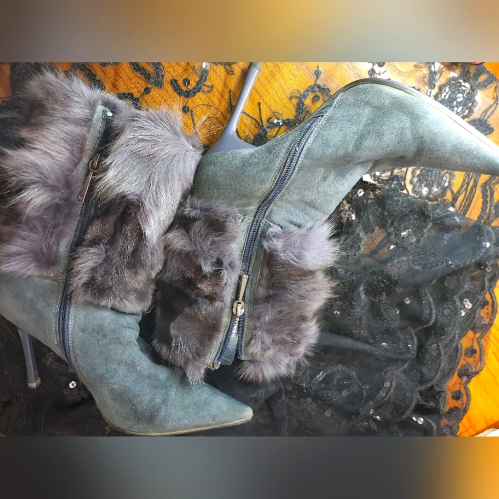 Paolo Conte Grey Suede and Fur Boot. Rhinestones. Size 6/ 6.5. EU. 35 Pr…